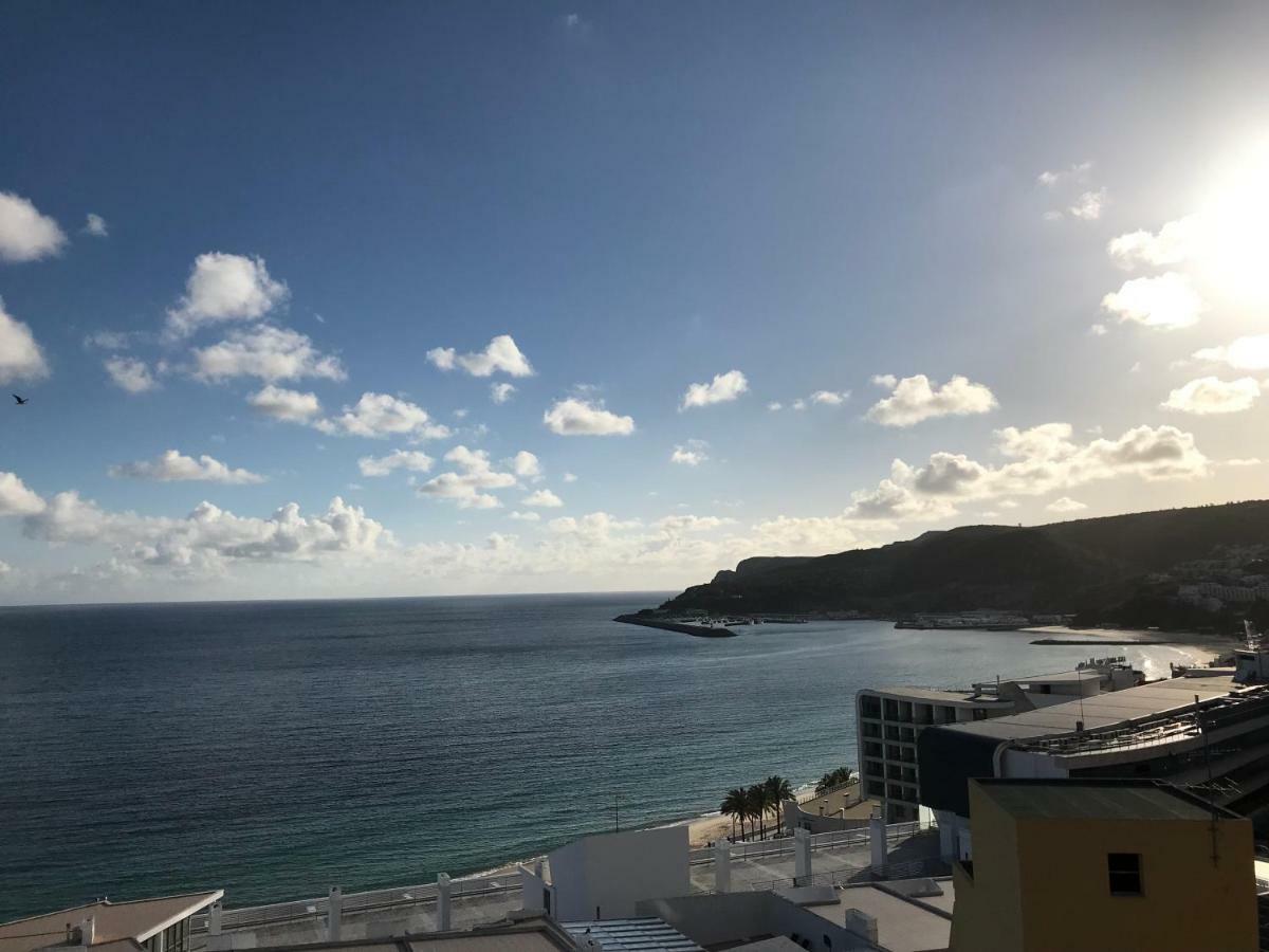 Apartamento Con Vistas Al Mar Sesimbra Bagian luar foto